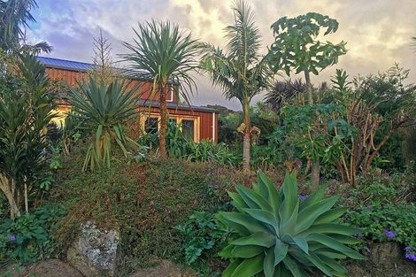 Photo of property in 76 Top Town Place, Coromandel, 3506