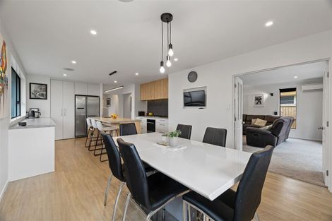 Photo of property in 443 Mairehau Road, Parklands, Christchurch, 8083