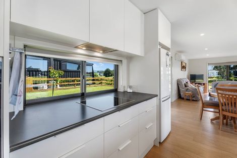 Photo of property in 105 Rangiora Crescent, Matarangi, Whitianga, 3592