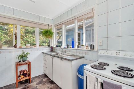 Photo of property in 115a Oceanview Road, Mount Maunganui, 3116