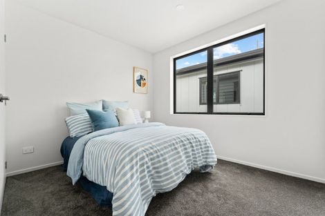 Photo of property in 21 Bronzewater Drive, Silverdale, 0932