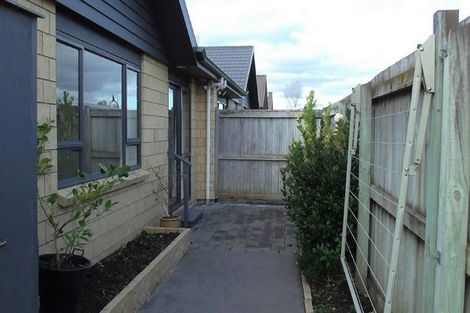 Photo of property in Henry Russell Estate, 16/36 Belgrove Drive, Waipukurau, 4200