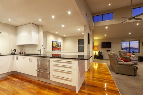 Photo of property in 52 The Parade, Paekakariki, 5034