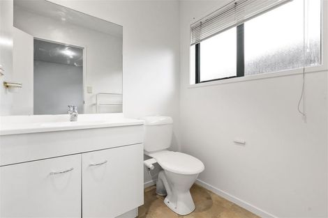 Photo of property in 5 Gerona Crescent, Hillpark, Auckland, 2102