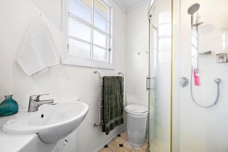 Photo of property in 7 Konini Street, Eastbourne, Lower Hutt, 5013