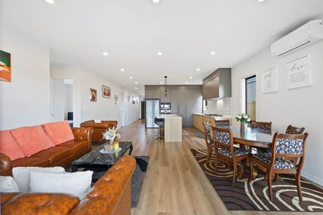 Photo of property in 12 Korowhiti Road, Clarks Beach, 2122