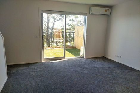 Photo of property in 4/22 Denver Avenue, Sunnyvale, Auckland, 0612