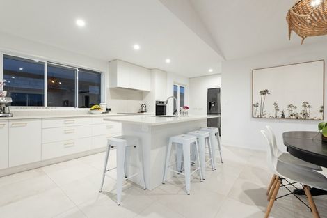 Photo of property in 35 El Questro Drive, Papamoa, 3118