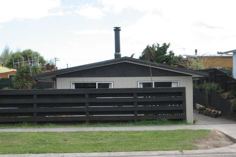 Photo of property in 32 Te Hatepe Avenue, Taupo, 3330