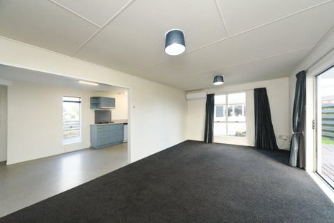Photo of property in 41 Acacia Street, Kelvin Grove, Palmerston North, 4414
