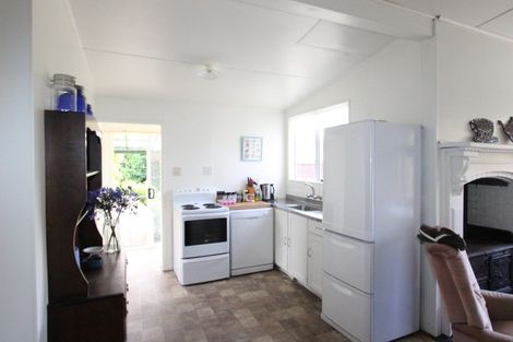Photo of property in 2 Cambridge Street, Pahiatua, 4910