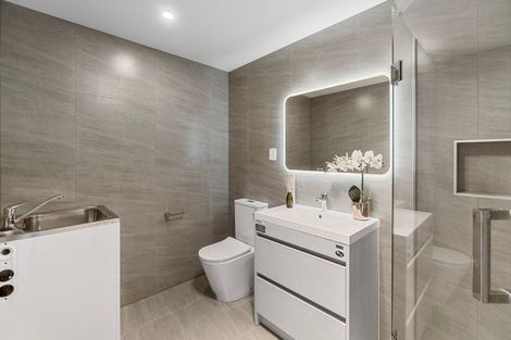 Photo of property in 21 Lawson Creek Street, Massey, Auckland, 0614