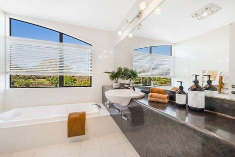 Photo of property in 24 Santa Cruz Drive, Shamrock Park, Auckland, 2016