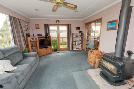 Photo of property in 6 Campbell Street, Alexandra, 9320