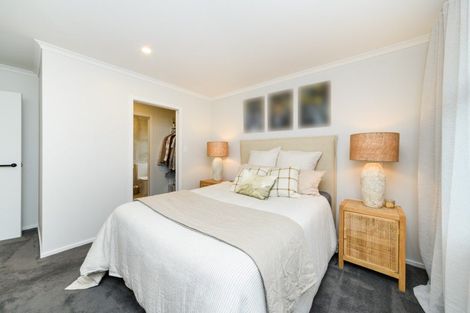 Photo of property in 24 Brightwater Terrace, Terrace End, Palmerston North, 4410