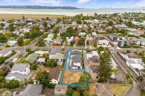 Photo of property in 742b Te Atatu Road, Te Atatu Peninsula, Auckland, 0610