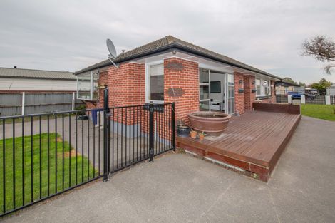 Photo of property in 4 Eglinton Street, Avondale, Christchurch, 8061