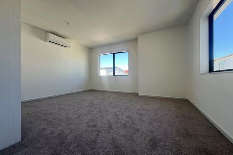 Photo of property in 14 Matukutureia Lane, Manurewa, Auckland, 2102