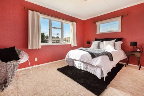 Photo of property in 32 Koromiko Street, Otaki Beach, Otaki, 5512