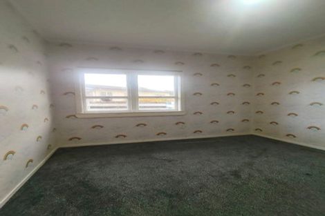 Photo of property in 16 Cottrell Place, Clendon Park, Auckland, 2103