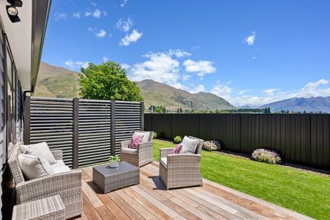 Photo of property in 29 Little Alpha Loop, Wanaka, 9305