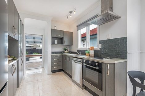 Photo of property in 84 Fitzroy Street, Terrace End, Palmerston North, 4410