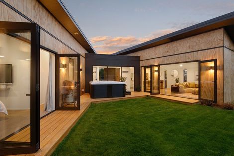 Photo of property in 98 Osborne Street, Waltham, Christchurch, 8011