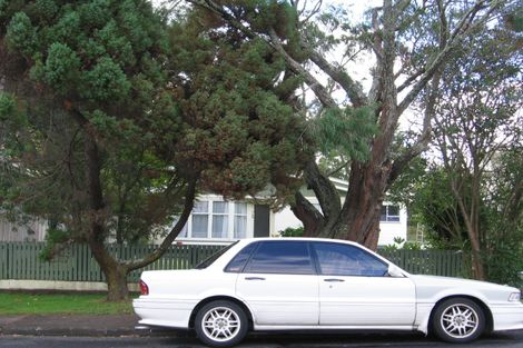 Photo of property in 48 Sherwood Avenue, Te Atatu South, Auckland, 0610