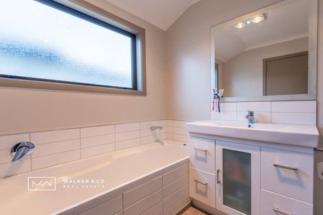 Photo of property in 7 Percy Kinsman Crescent, Riverstone Terraces, Upper Hutt, 5018