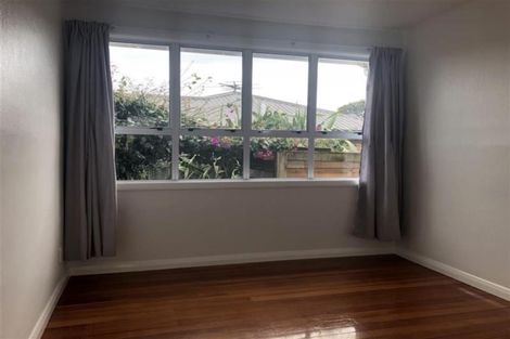 Photo of property in 9 Karaka Street, Merrilands, New Plymouth, 4312