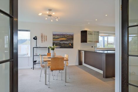 Photo of property in 22 Athol Place, Ravensbourne, Dunedin, 9022