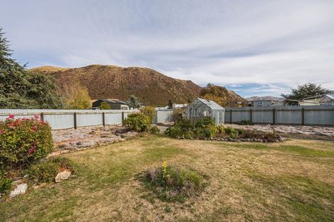 Photo of property in 27 Bledisloe Street, Kurow, 9435