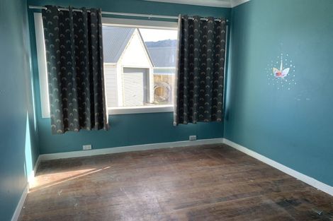 Photo of property in 6 Colonel Place, Featherston, 5710