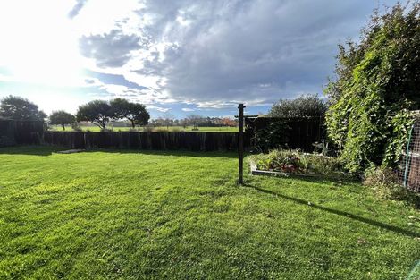 Photo of property in 32 Karnak Crescent, Russley, Christchurch, 8042