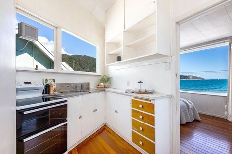 Photo of property in 609 Marine Drive, Days Bay, Lower Hutt, 5013