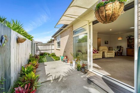Photo of property in 35a Doment Crescent, Orewa, 0931