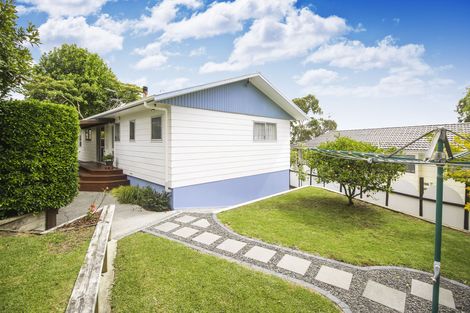 Photo of property in 24 Beauchamp Drive, Massey, Auckland, 0614