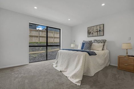 Photo of property in 32 Leathem Crescent, Pokeno, 2402