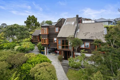 Photo of property in 60 Peter Terrace, Castor Bay, Auckland, 0620