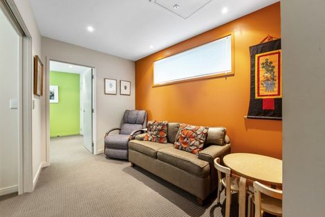 Photo of property in 10 Olivia Street, Stratford, 4332