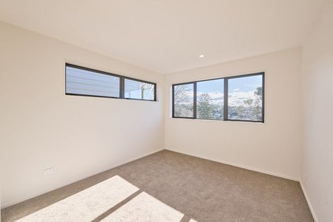 Photo of property in 6/143 Carlisle Road, Northcross, Auckland, 0632