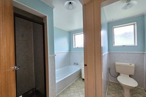 Photo of property in 133a Taylor Terrace, Tawa, Wellington, 5028