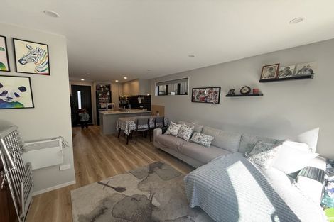 Photo of property in 25 Tokai Place, Glen Eden, 0602