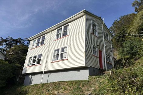 Photo of property in 21 Montgomery Avenue, Karori, Wellington, 6012