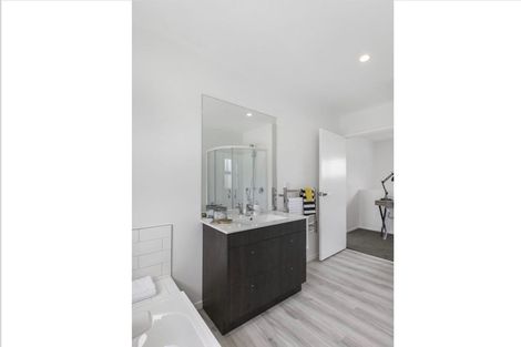 Photo of property in 51b Grassways Avenue, Pakuranga, Auckland, 2010