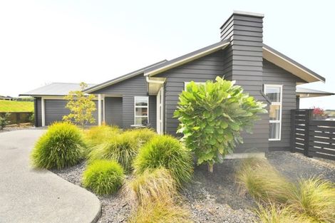 Photo of property in 12 Laly Haddon Place, Matakana, Warkworth, 0985