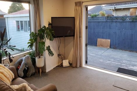 Photo of property in 2/97 Royal Park Drive, Parklands, Christchurch, 8083