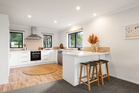 Photo of property in 82 Grey Street, Cambridge, 3434