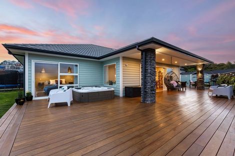 Photo of property in 22 Topsail Way, Whitby, Porirua, 5024