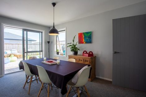 Photo of property in 6 Austin Reid Avenue, Carterton, 5713